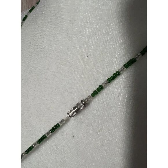 Thin Beaded Necklace Green/Clear 21" Womens #P185 - Picture 5 of 6